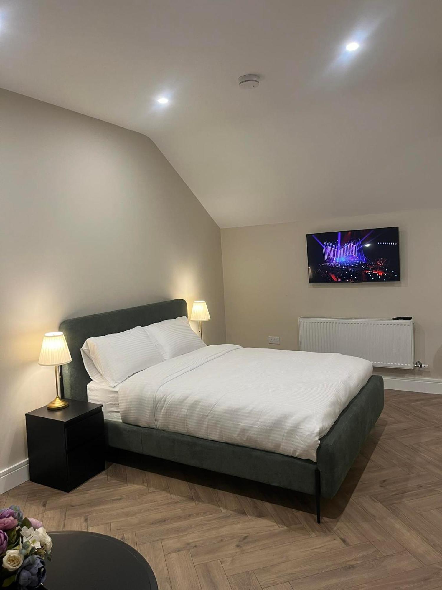 Attic Room In Citywest Dublín Exterior foto